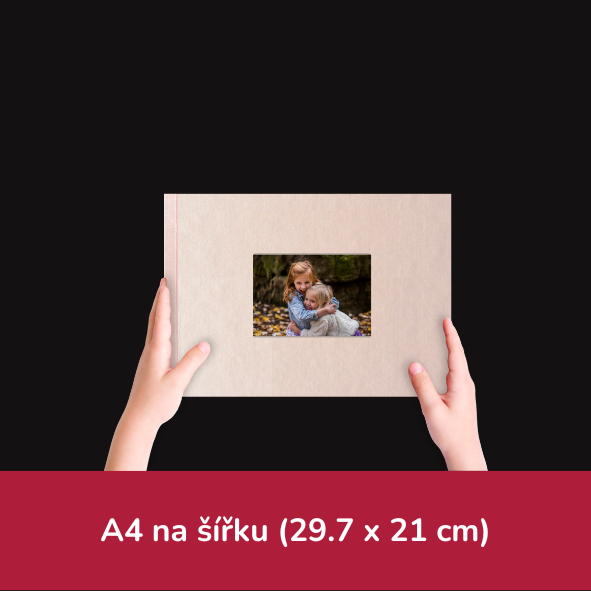 Růžová fotokniha ve formátu A4 na šířku